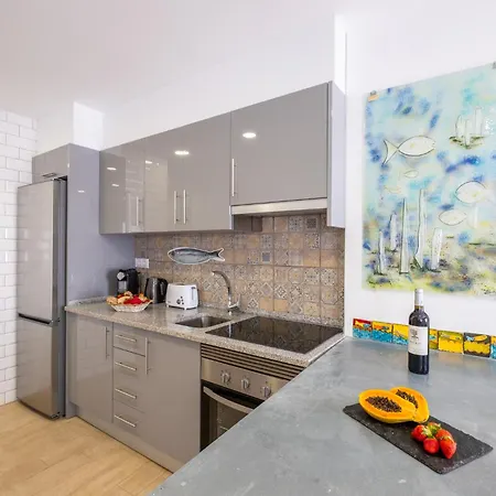 Semesterbostad Townhouse Aqua-maris - Moradia Com Bbq E Rooftop Em