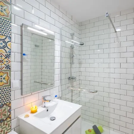 Townhouse Aqua-maris - Moradia Com Bbq E Rooftop Em Semesterbostad *