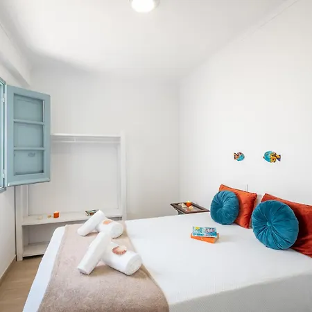 Semesterbostad Townhouse Aqua-maris - Moradia Com Bbq E Rooftop Em