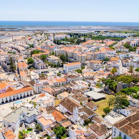 Townhouse Aqua-maris - Moradia Com Bbq E Rooftop Em Semesterbostad *